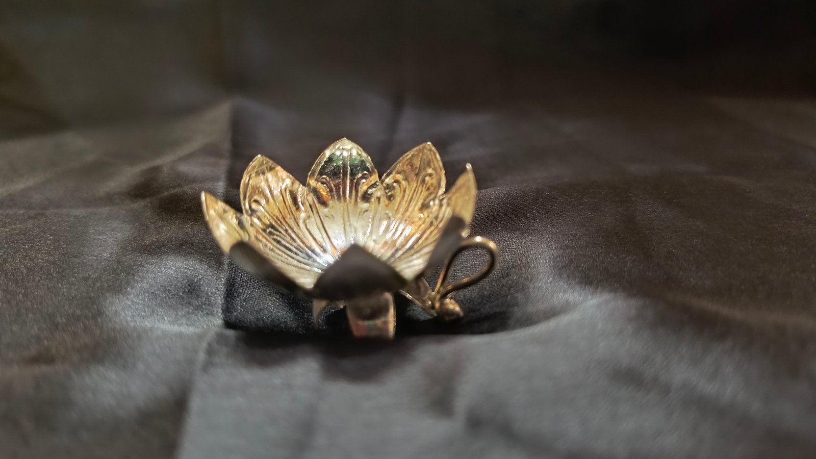 SILVER FLOWER - ASTHAPADMAM