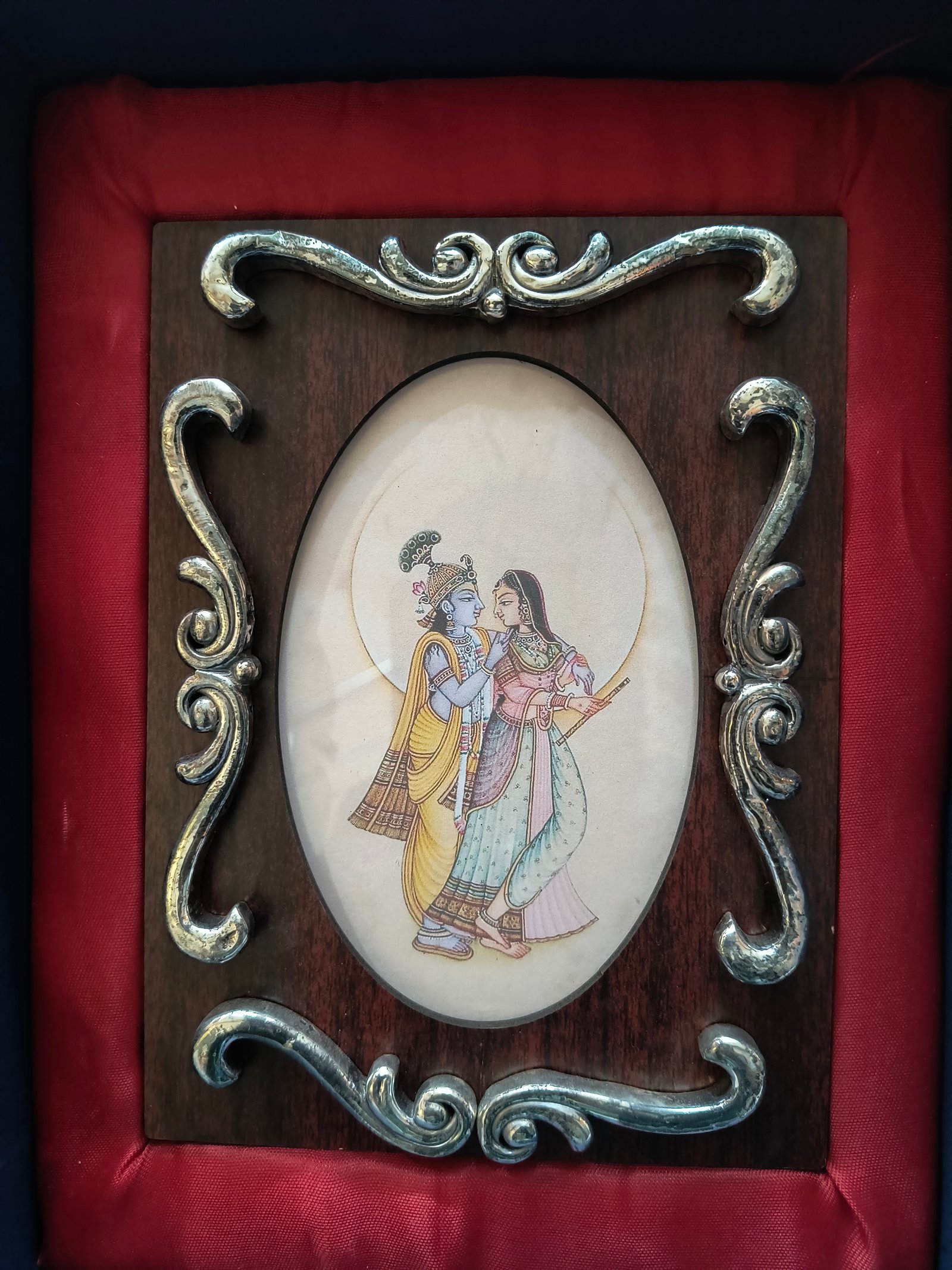 ANTIQUE PHOTO FRAME WITH ROSEWOOD