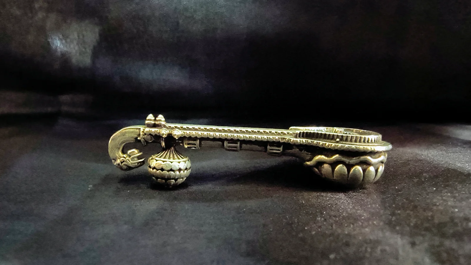 SILVER VEENA ANTIQUE